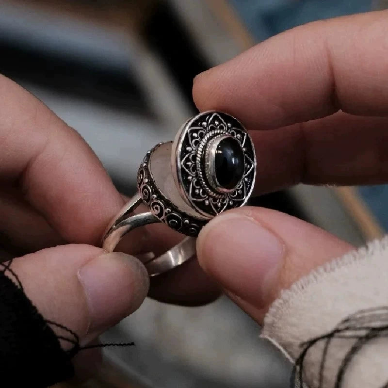Vintage storage ring