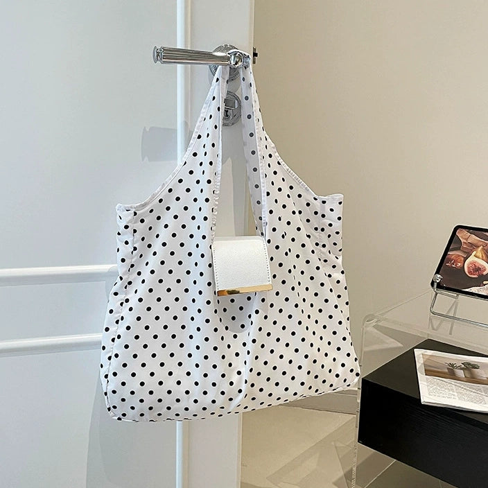 Foldable Travel Tote Bag Keychain（It can be super folded, the size of a coin purse）